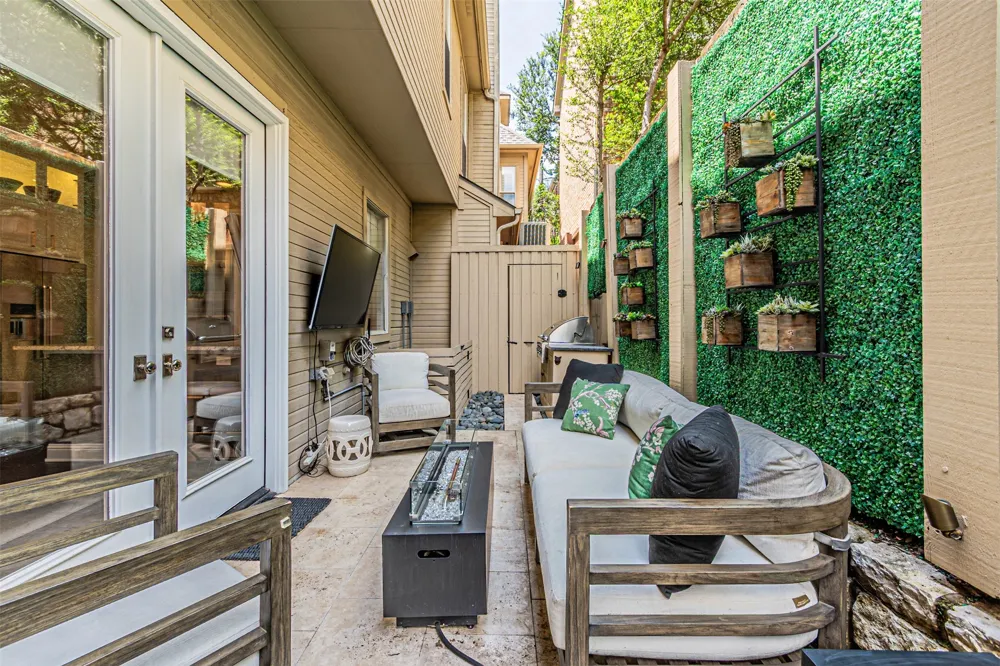 3637 Reagan Street Dallas, TX 75219