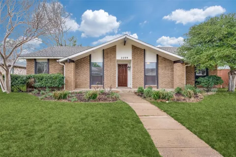 2209 Travis Drive