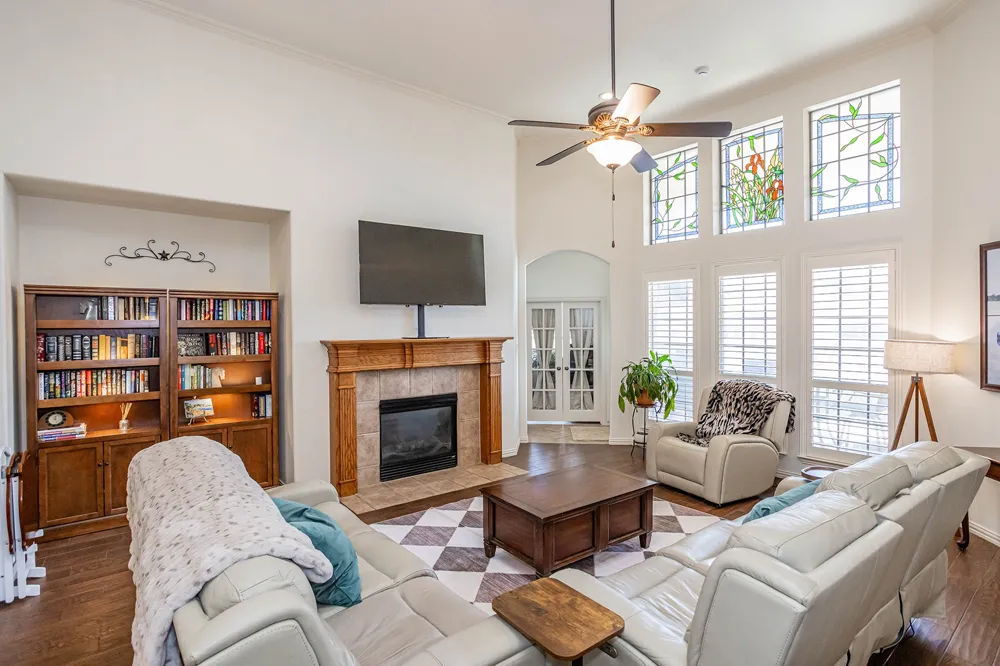 5900 Barton Springs Drive North Richland Hills, TX 76180