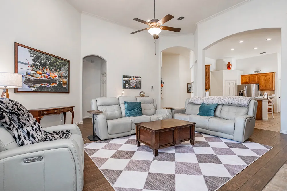 5900 Barton Springs Drive North Richland Hills, TX 76180