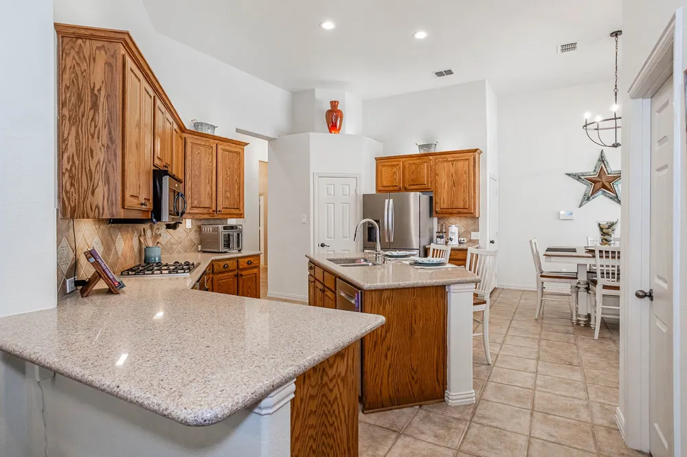 5900 Barton Springs Drive North Richland Hills, TX 76180
