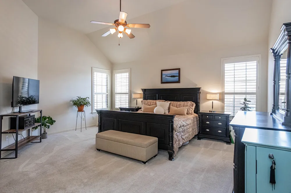 5900 Barton Springs Drive North Richland Hills, TX 76180