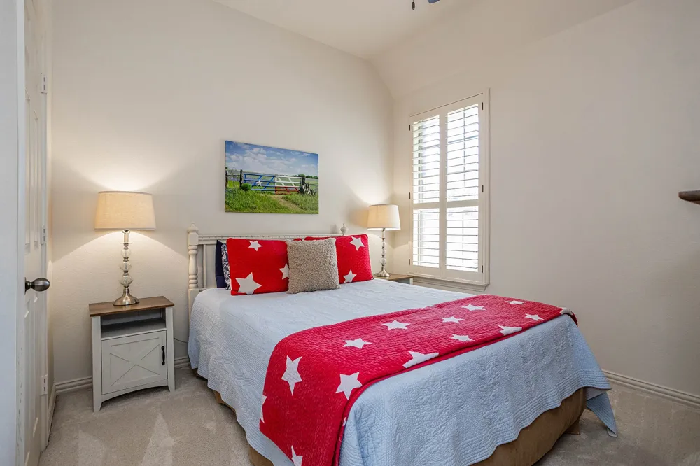 5900 Barton Springs Drive North Richland Hills, TX 76180