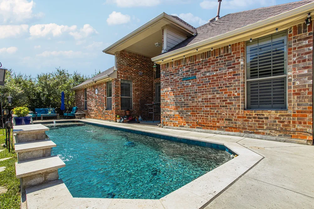 5900 Barton Springs Drive North Richland Hills, TX 76180