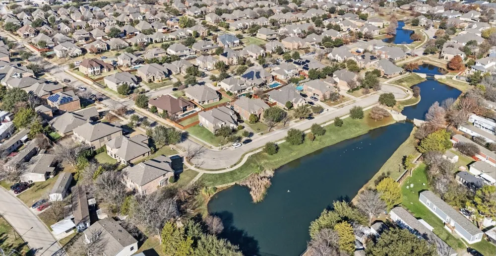 5900 Barton Springs Drive North Richland Hills, TX 76180
