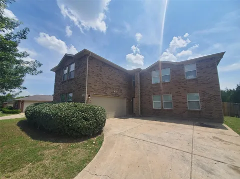 2512 Comstock Lane