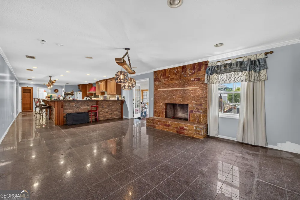 2501 Mahan DR Waycross, GA 31501