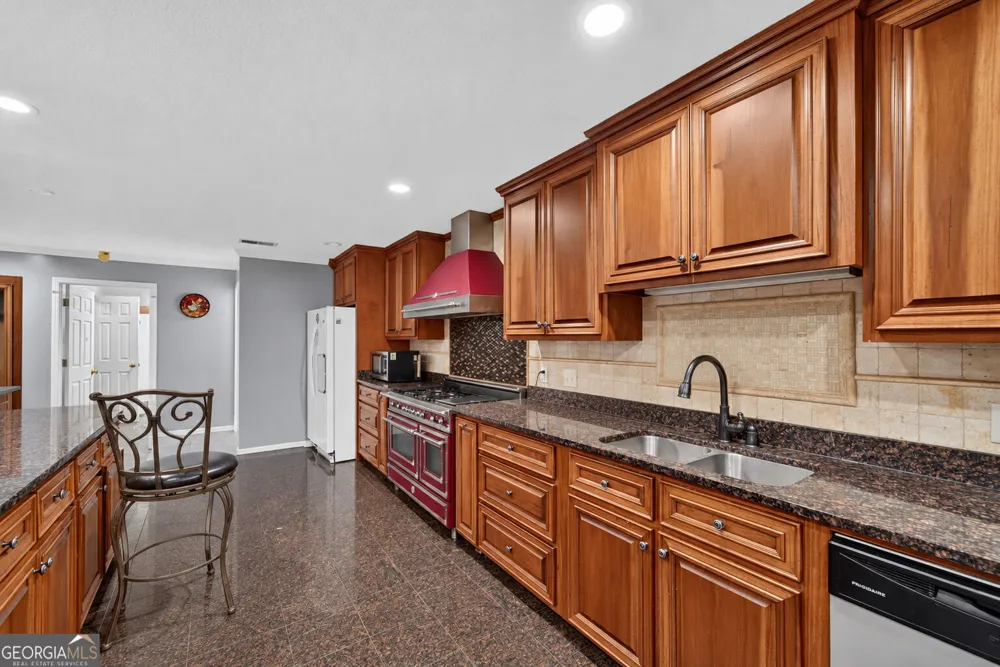 2501 Mahan DR Waycross, GA 31501