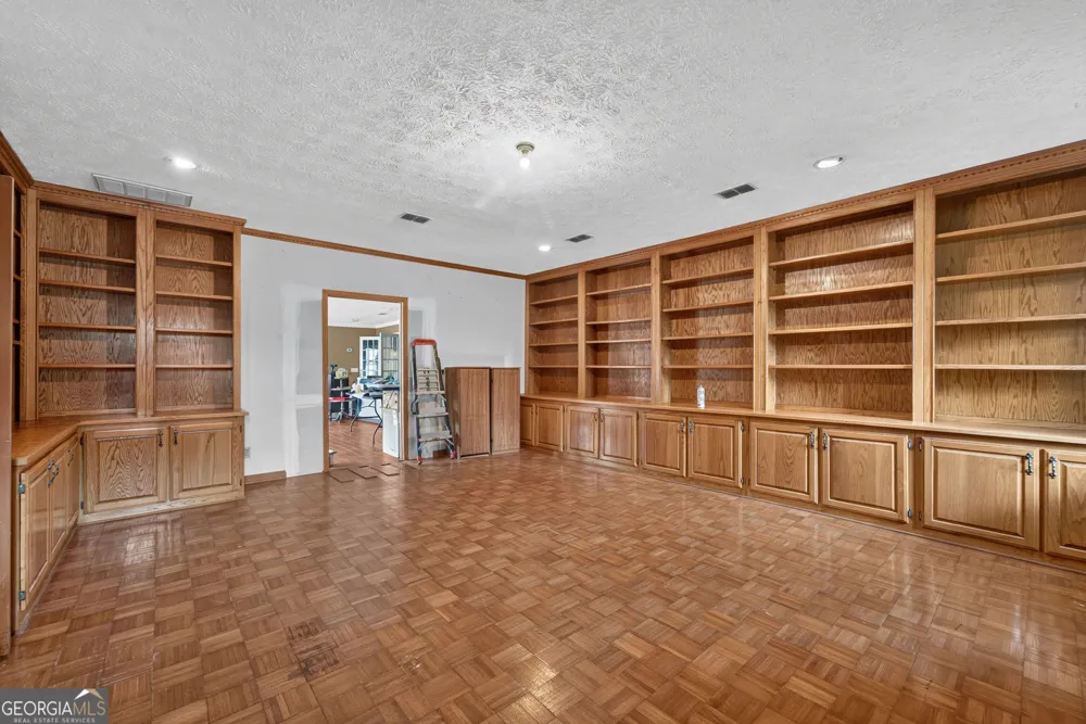 2501 Mahan DR Waycross, GA 31501
