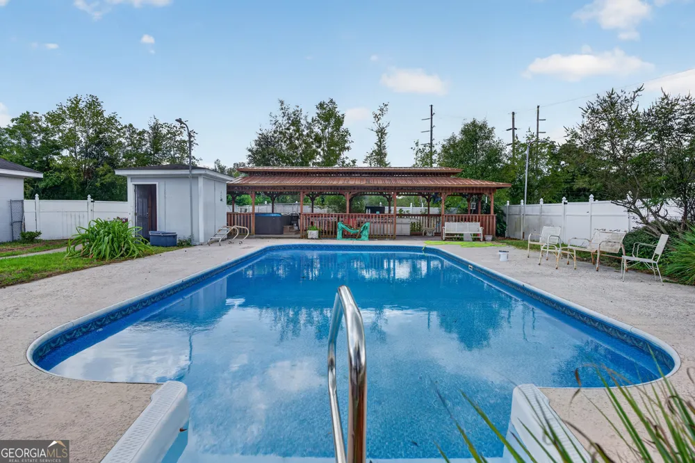 2501 Mahan DR Waycross, GA 31501
