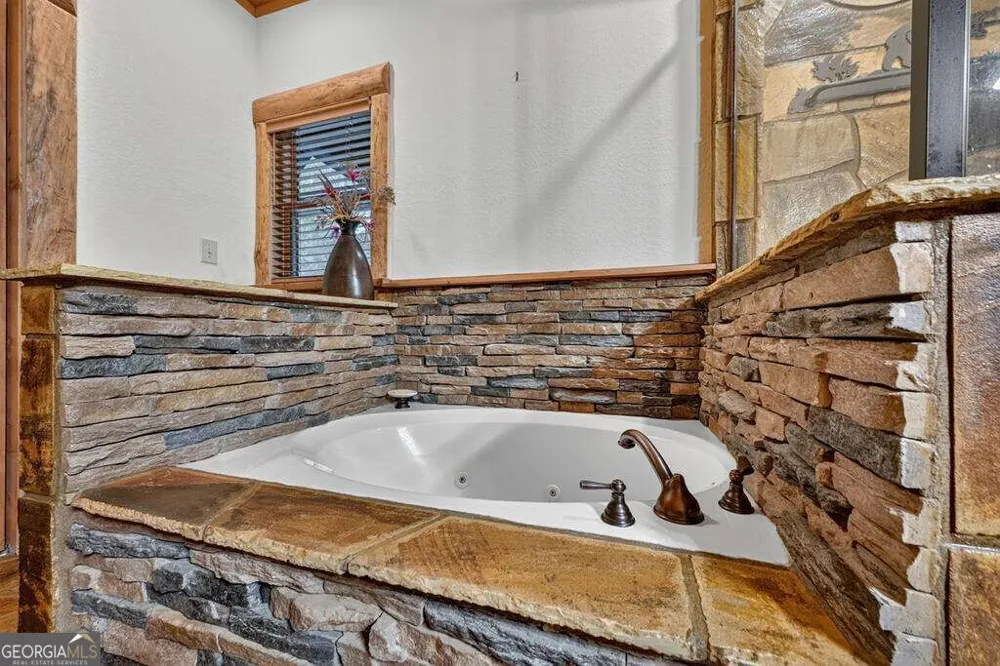169 Walnut Mountain RD Ellijay, GA 30540