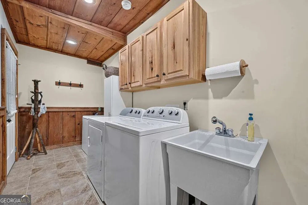 169 Walnut Mountain RD Ellijay, GA 30540