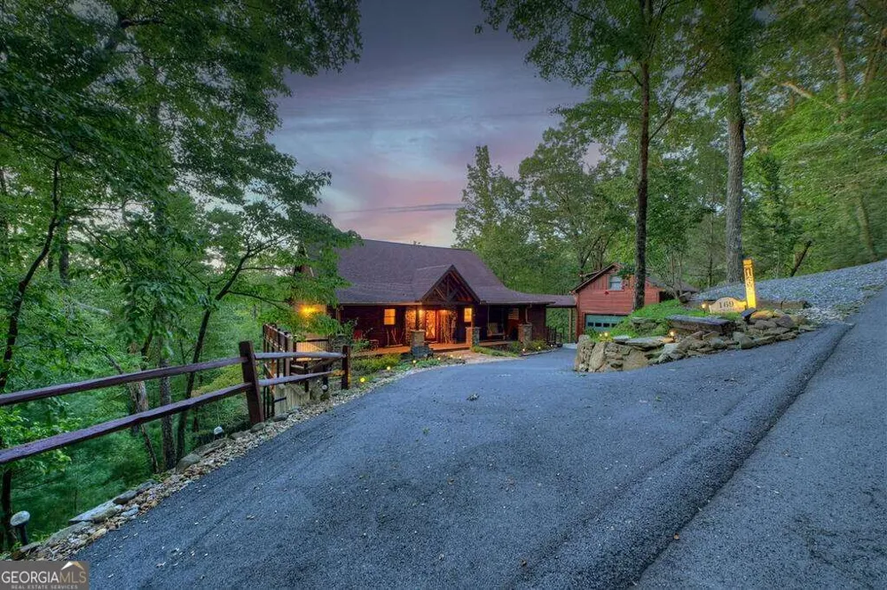 169 Walnut Mountain RD Ellijay, GA 30540