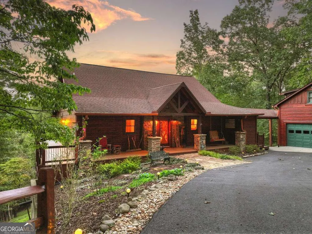 169 Walnut Mountain RD Ellijay, GA 30540