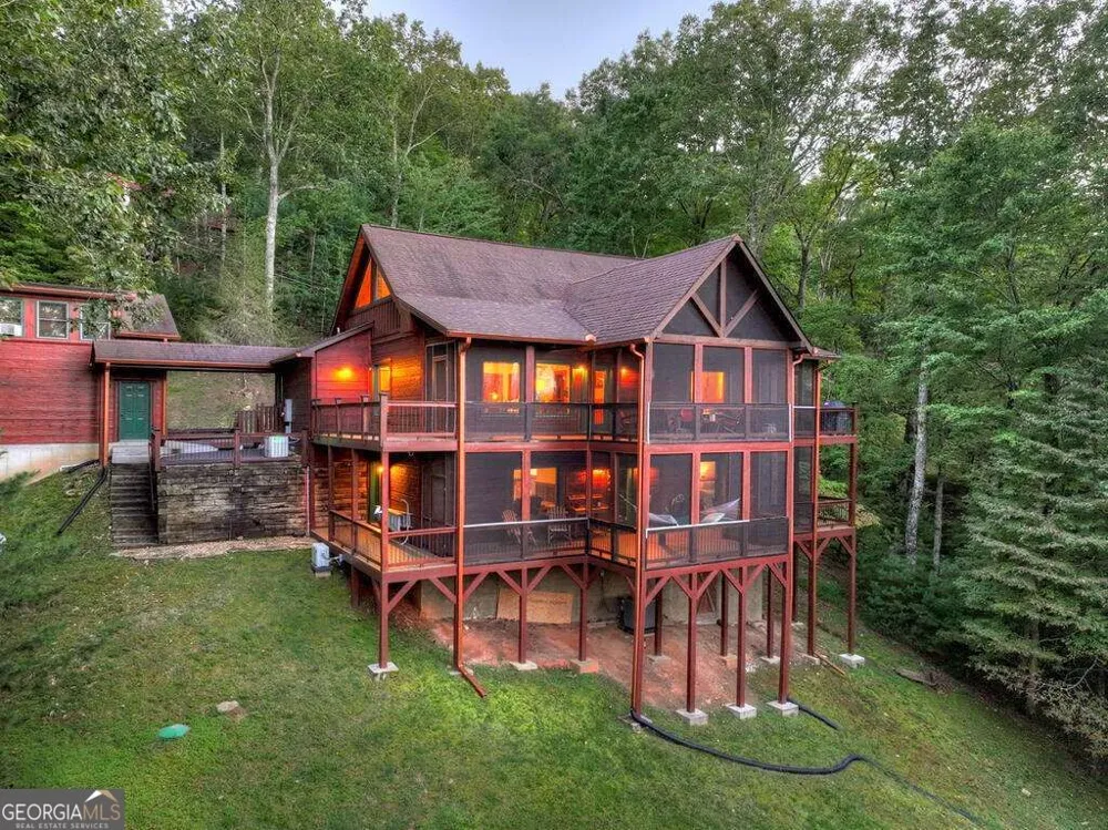 169 Walnut Mountain RD Ellijay, GA 30540