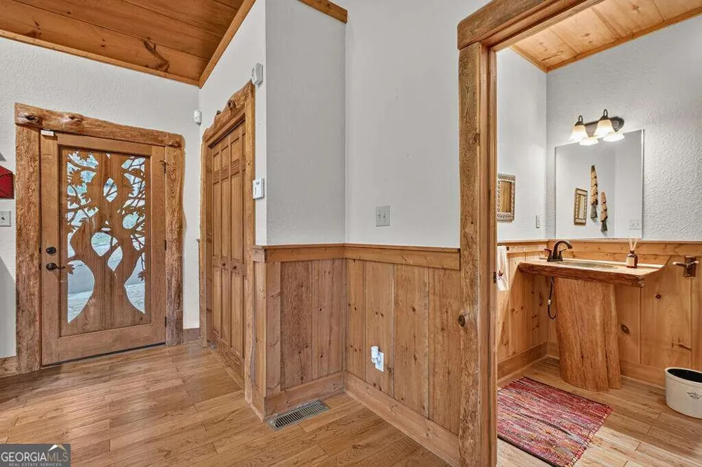 169 Walnut Mountain RD Ellijay, GA 30540