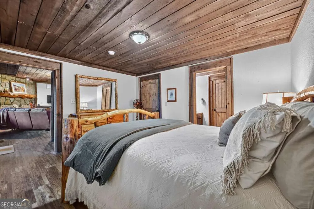 169 Walnut Mountain RD Ellijay, GA 30540
