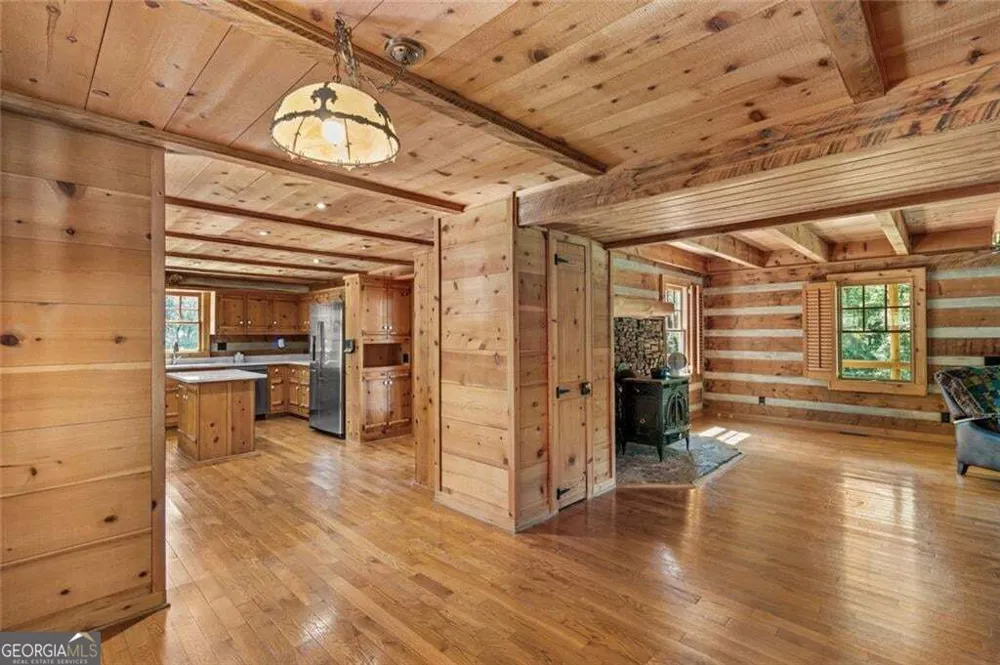 25 Clayton Chester RD Dawsonville, GA 30534