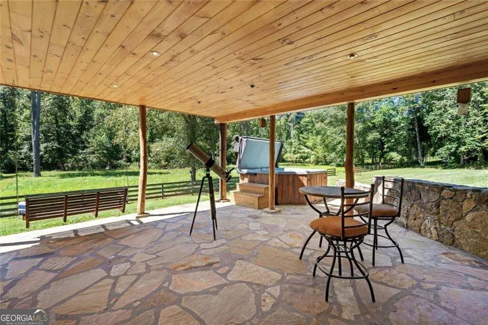 25 Clayton Chester RD Dawsonville, GA 30534