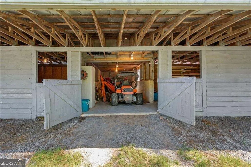 25 Clayton Chester RD Dawsonville, GA 30534