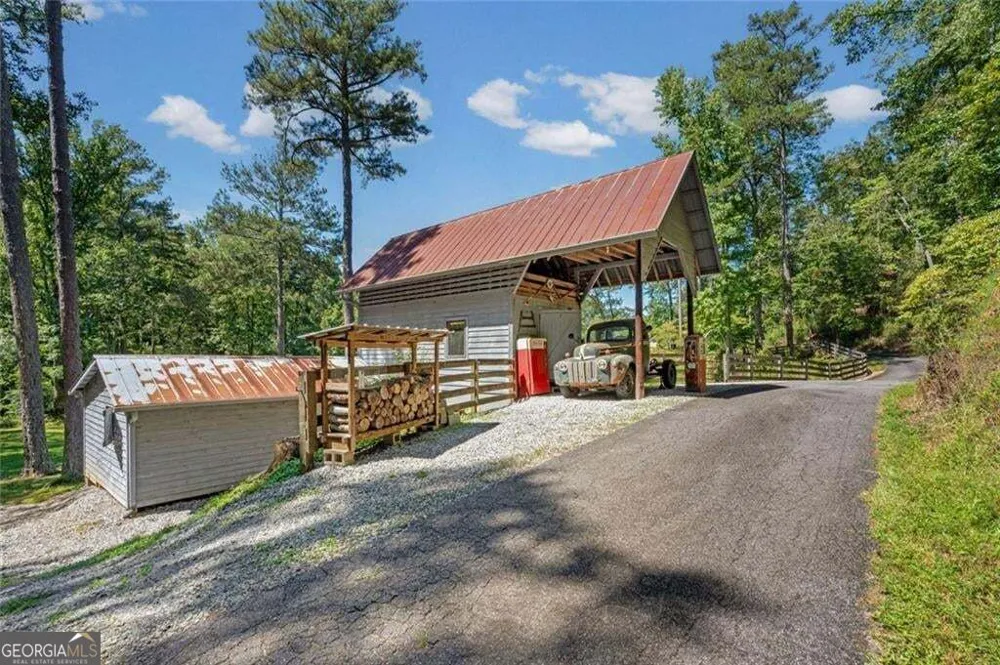 25 Clayton Chester RD Dawsonville, GA 30534
