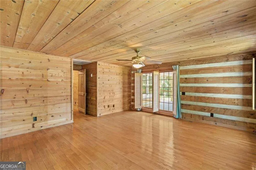 25 Clayton Chester RD Dawsonville, GA 30534
