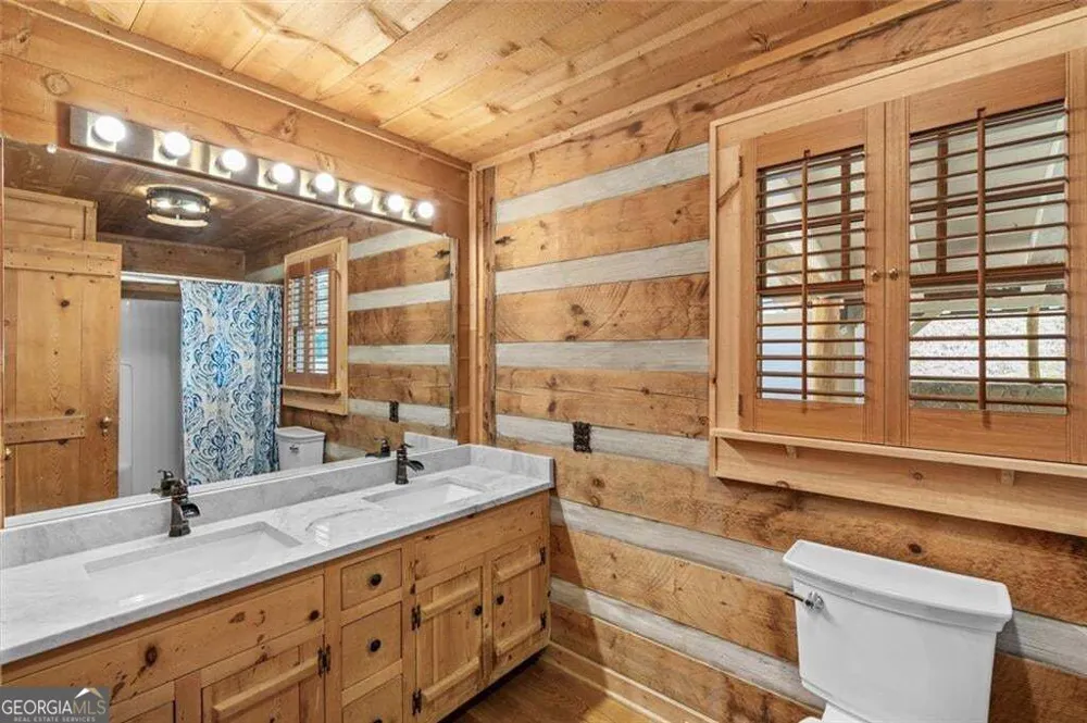 25 Clayton Chester RD Dawsonville, GA 30534