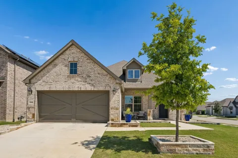 360 Foxthorne Way
