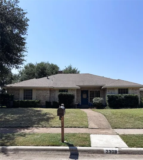 2308 Cliffside Drive