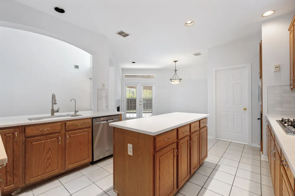 321 Andre Drive Irving, TX 75063