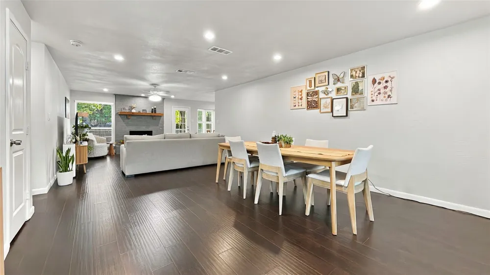 1800 Lexington Place Bedford, TX 76022