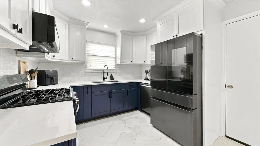 1800 Lexington Place Bedford, TX 76022