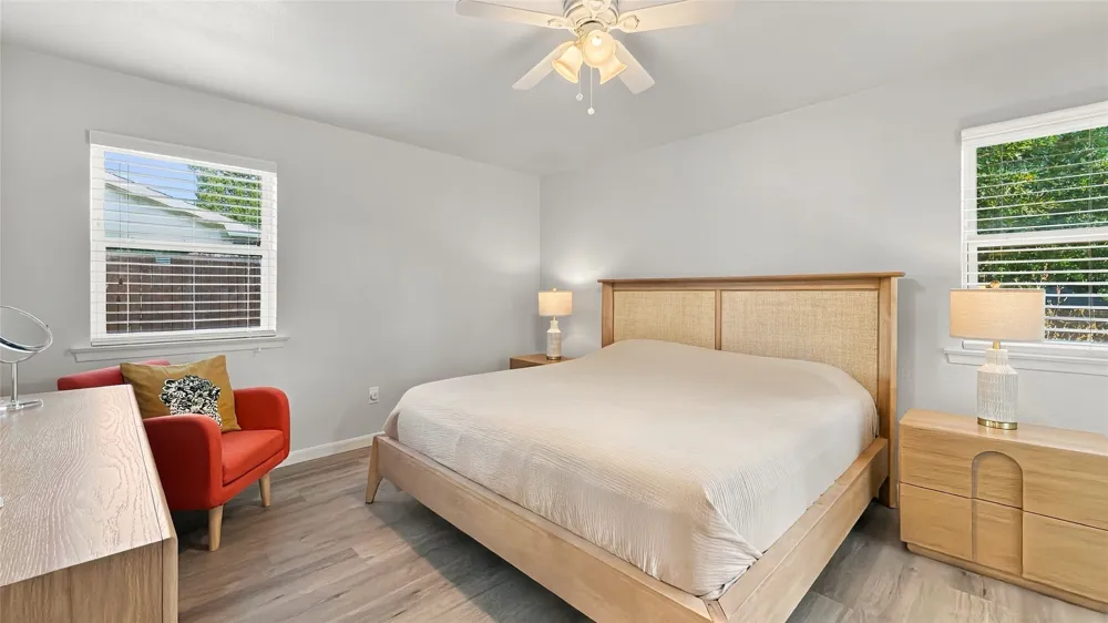 1800 Lexington Place Bedford, TX 76022