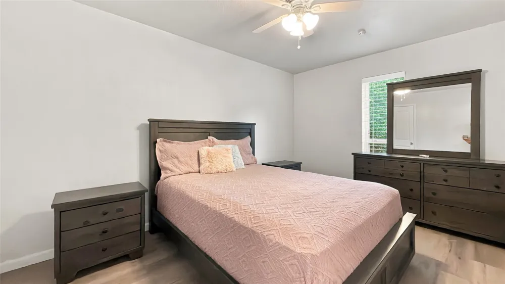 1800 Lexington Place Bedford, TX 76022