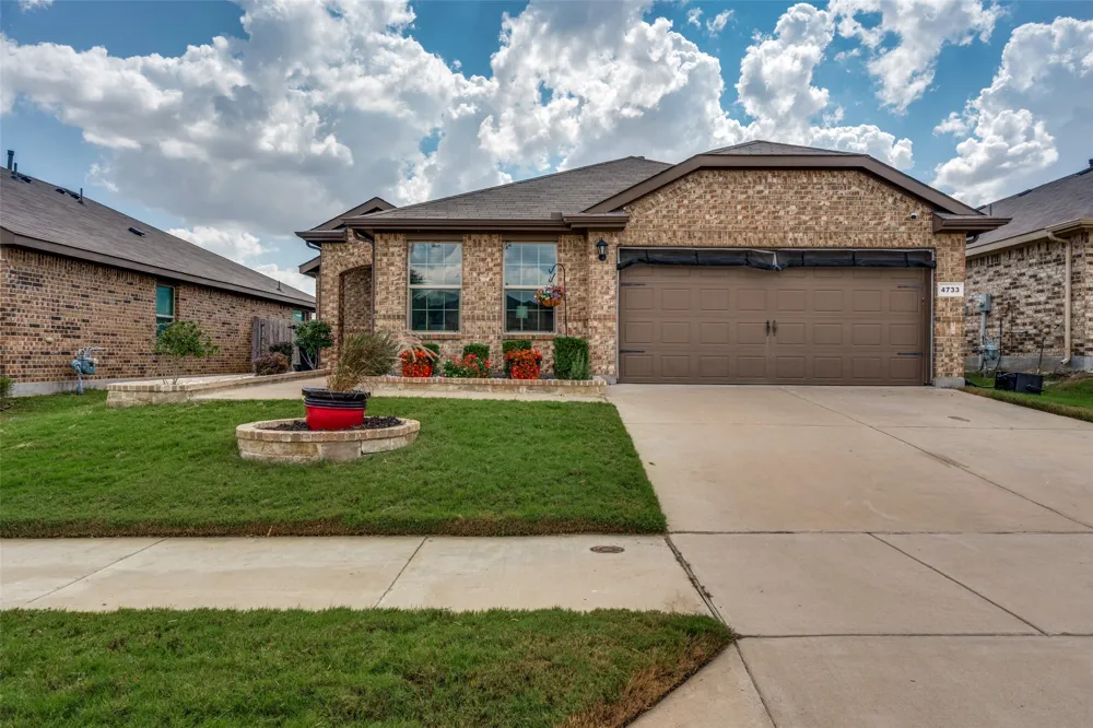 4733 Feltleaf Avenue Fort Worth, TX 76036