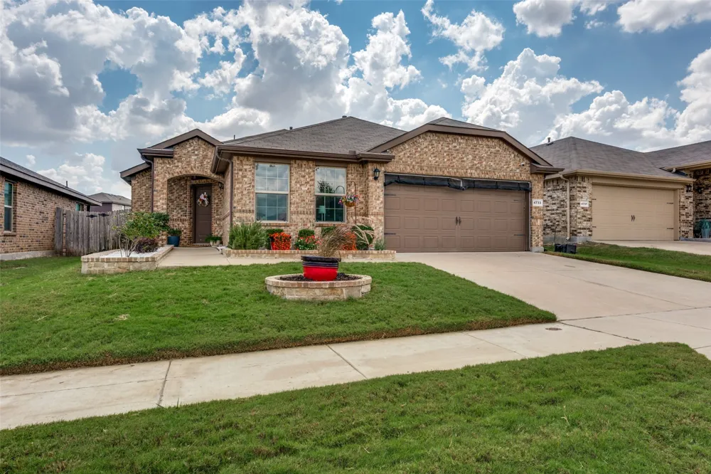 4733 Feltleaf Avenue Fort Worth, TX 76036