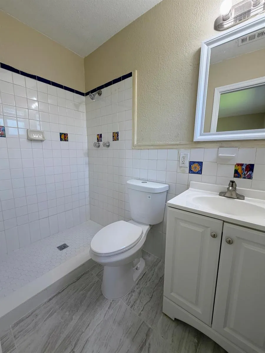 2530 NW 26th Court Oakland Park, FL 33311