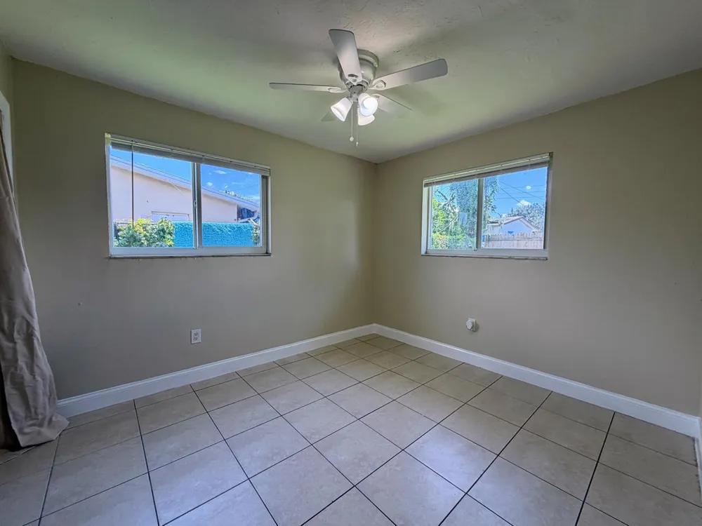 2530 NW 26th Court Oakland Park, FL 33311