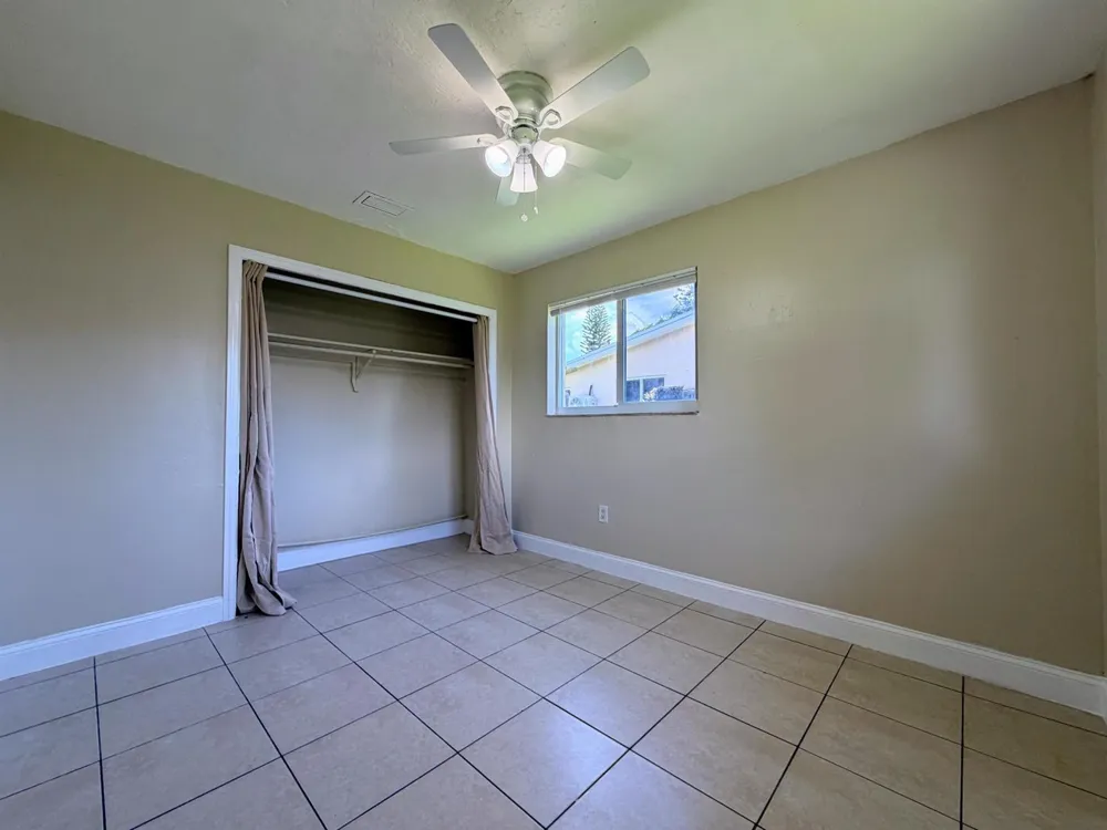 2530 NW 26th Court Oakland Park, FL 33311