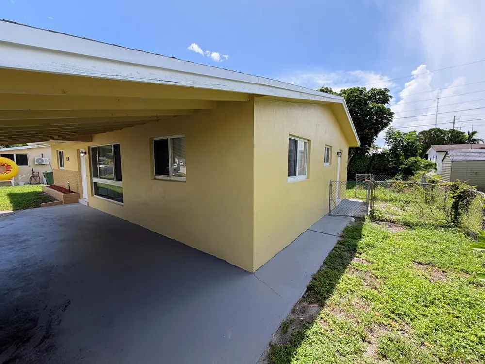 2530 NW 26th Court Oakland Park, FL 33311