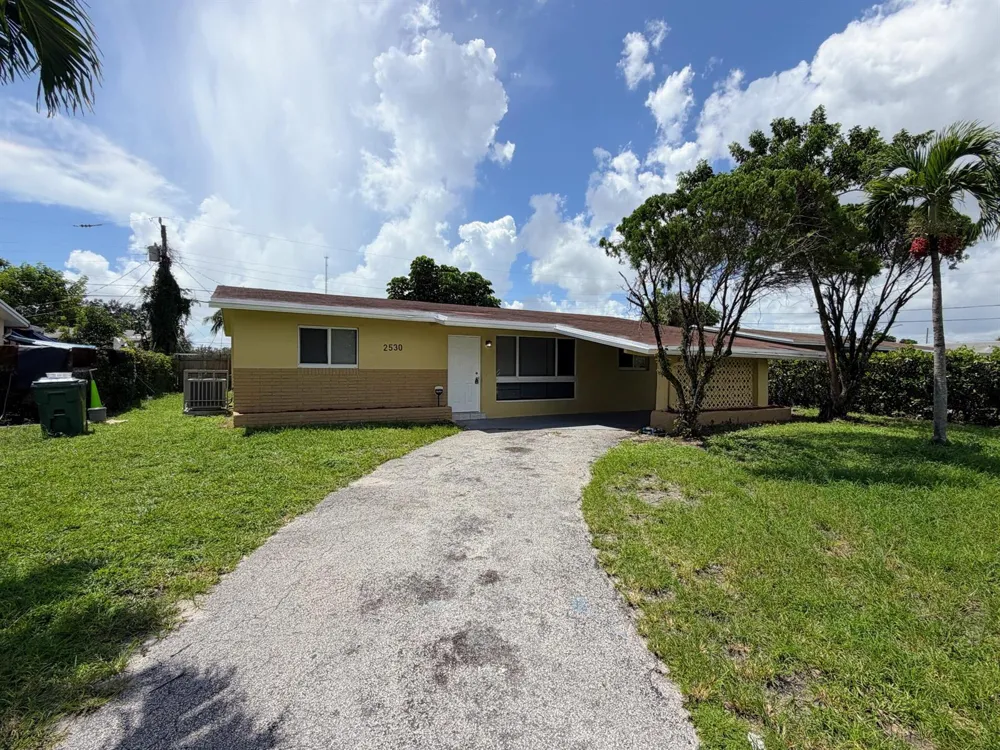 2530 NW 26th Court Oakland Park, FL 33311