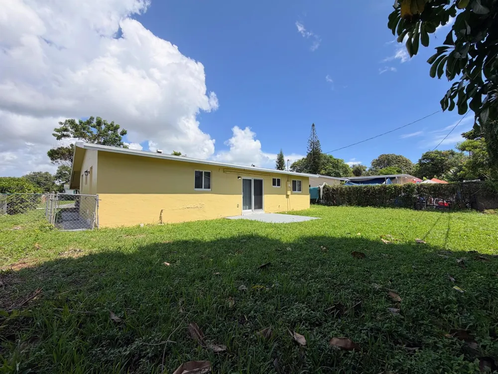 2530 NW 26th Court Oakland Park, FL 33311