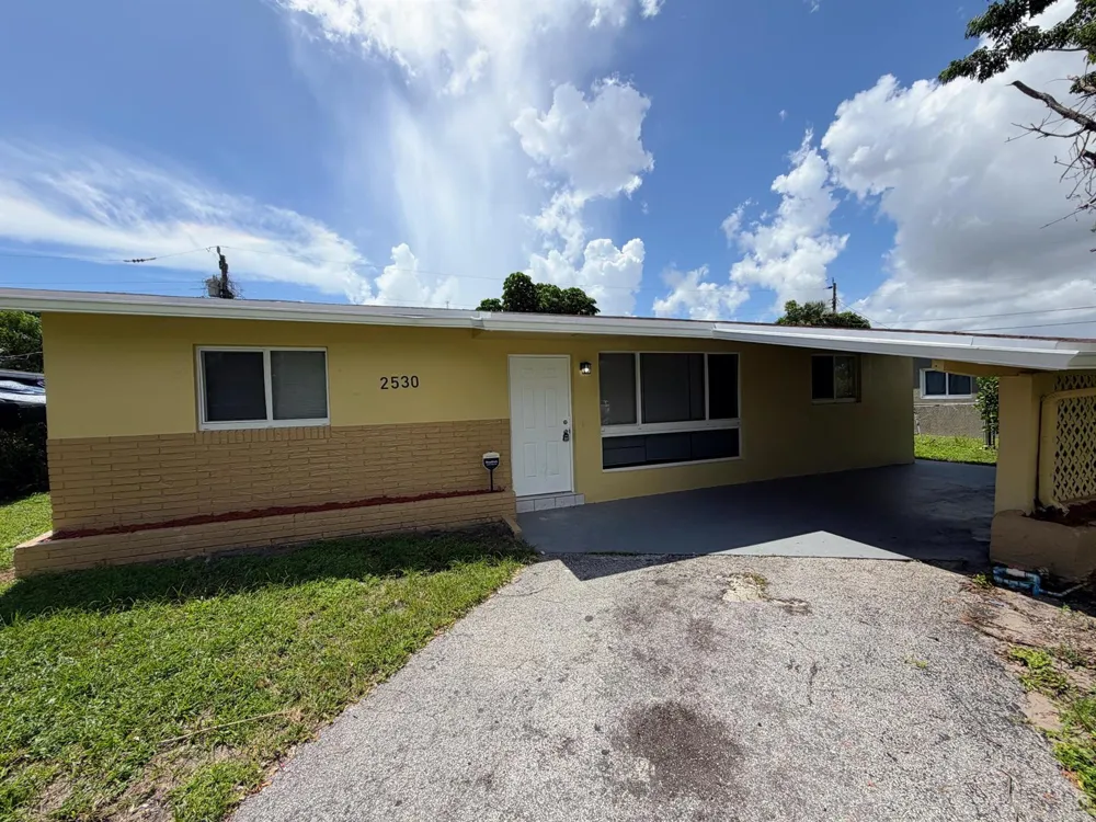 2530 NW 26th Court Oakland Park, FL 33311