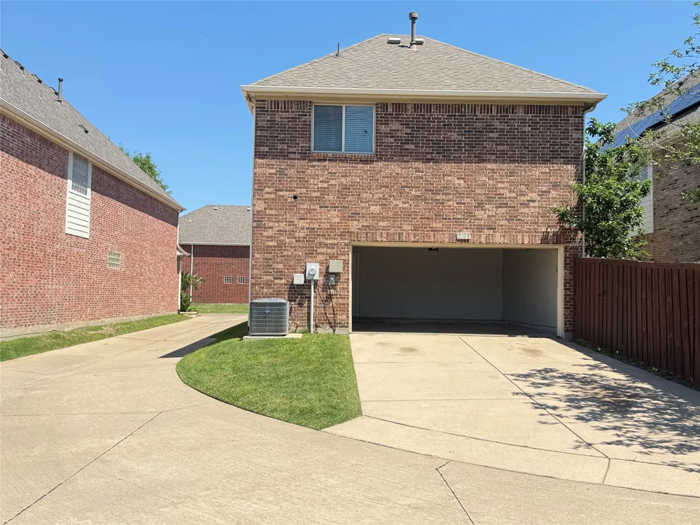 2108 Harris Place Plano, TX 75025