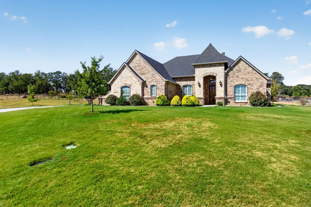 164 Spring Meadow Drive Springtown, TX 76082