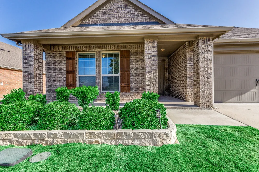 314 Gatecrest Fate, TX 75087