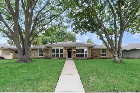 3208 Robin Road