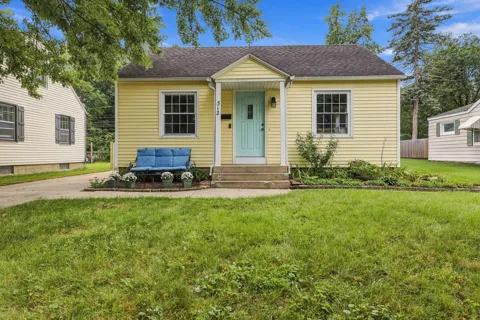 312 W 22nd Street