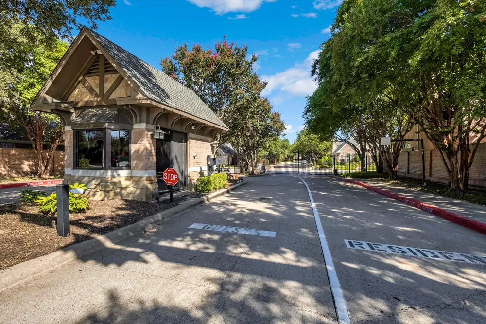 7042 Aspen Creek Lane Dallas, TX 75252