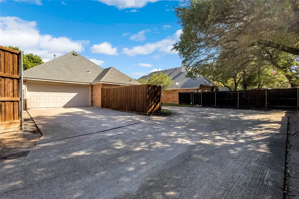 7042 Aspen Creek Lane Dallas, TX 75252